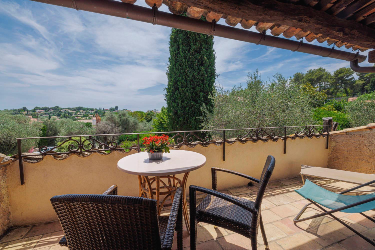 Du Clos Hotel Le Rouret