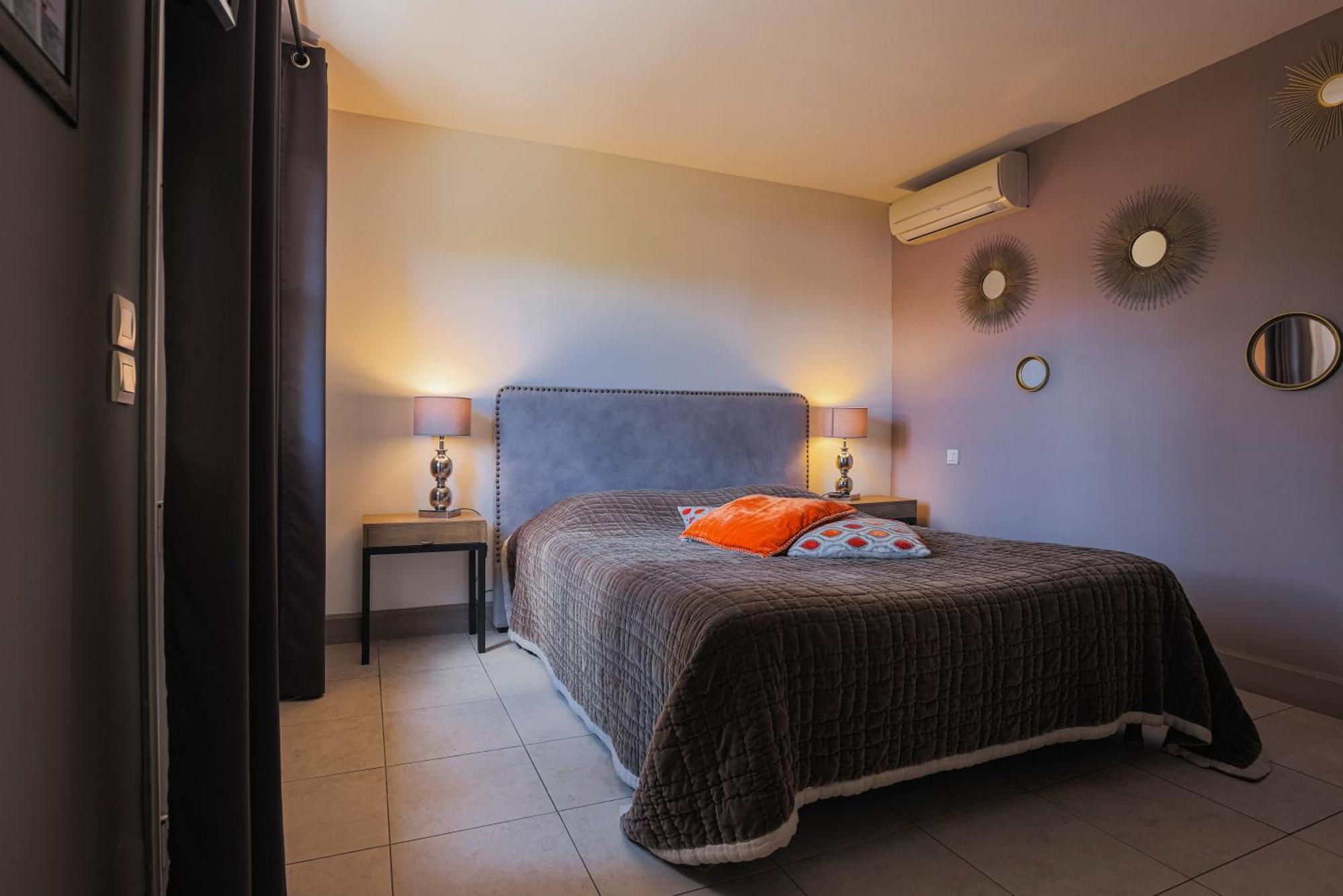 Du Clos Hotel